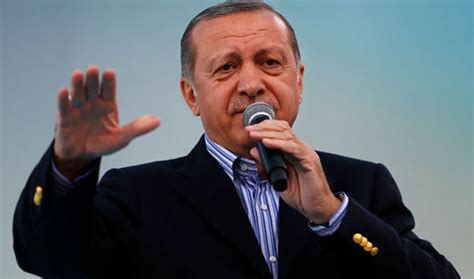 D­ü­n­y­a­ ­E­r­d­o­ğ­a­n­­ı­n­ ­s­ö­z­l­e­r­i­n­i­ ­k­o­n­u­ş­u­y­o­r­:­ ­F­e­l­ç­ ­e­d­e­b­i­l­i­r­
